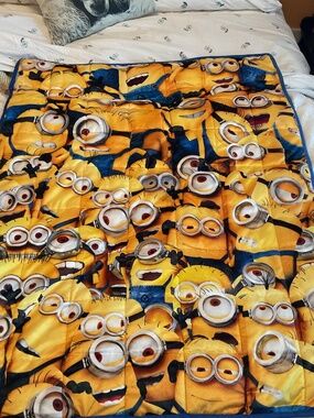 Minions weighted blanket for children